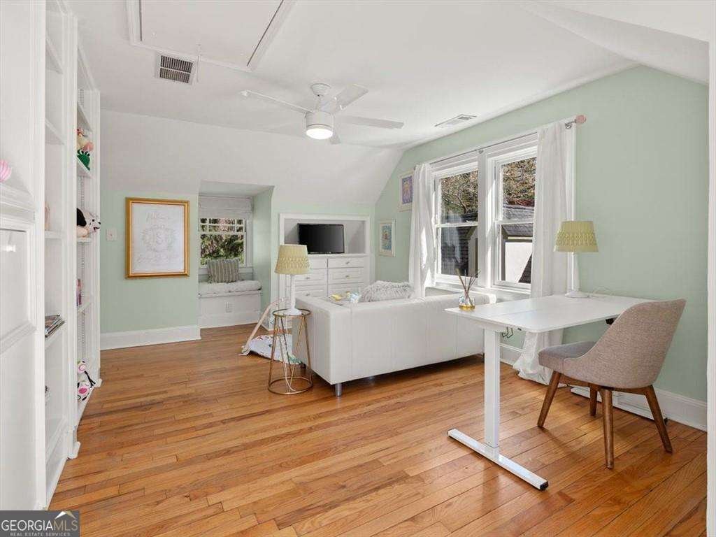 582 LAKESHORE Drive Atlanta - 38