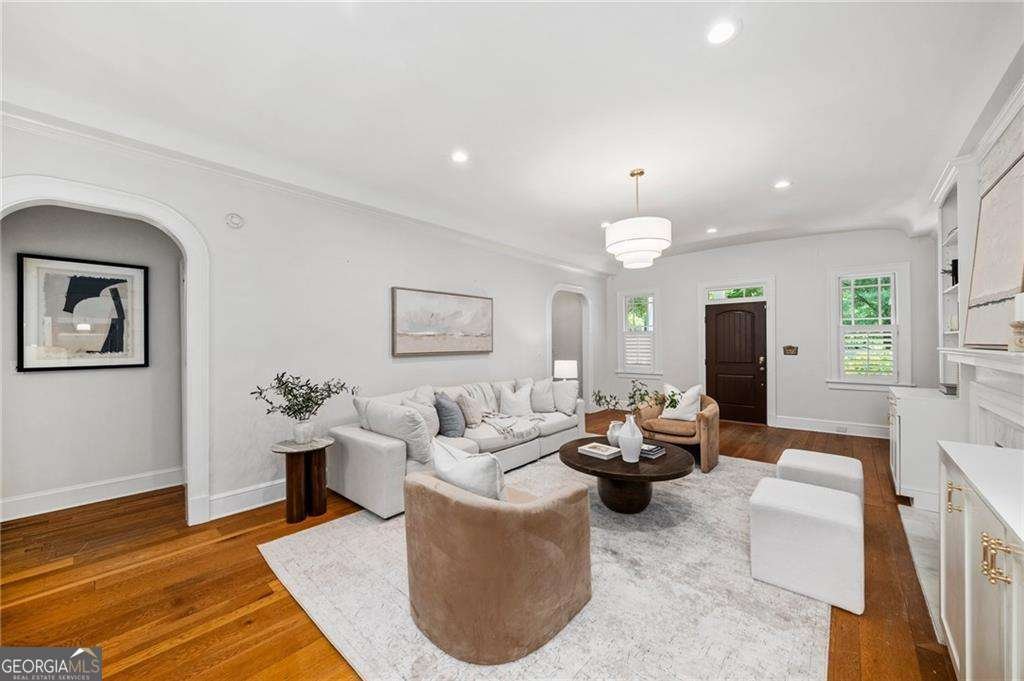 582 LAKESHORE Drive Atlanta - 4