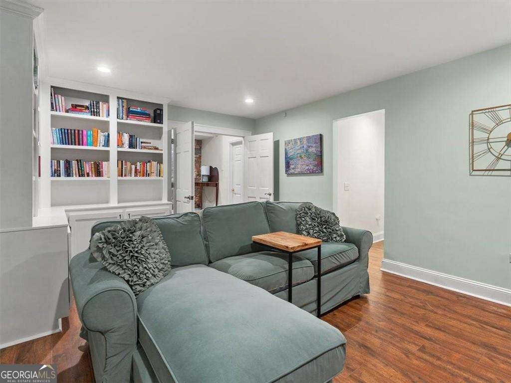 582 LAKESHORE Drive Atlanta - 42