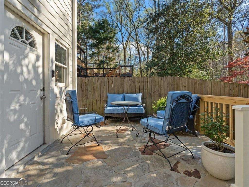 582 LAKESHORE Drive Atlanta - 46