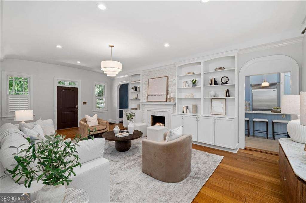 582 LAKESHORE Drive Atlanta - 6