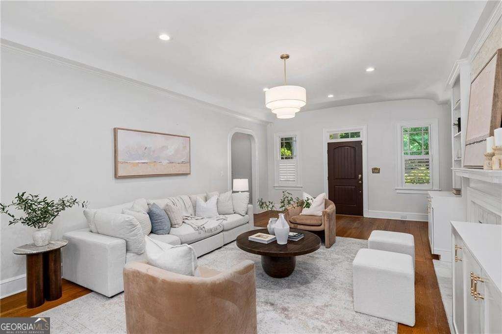 582 LAKESHORE Drive Atlanta - 7