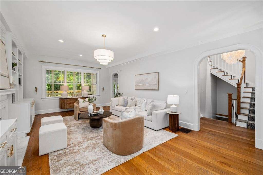 582 LAKESHORE Drive Atlanta - 8