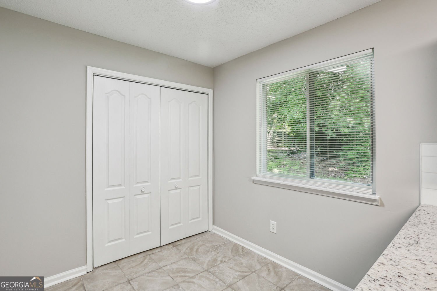 1050 Chapman Circle Circle Stone Mountain - 14