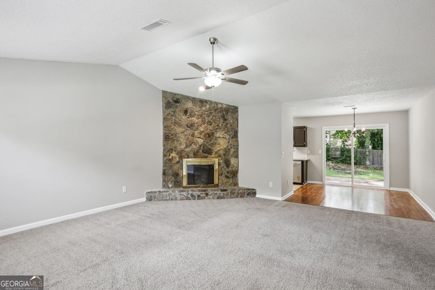 1050 Chapman Circle Circle Stone Mountain - 6