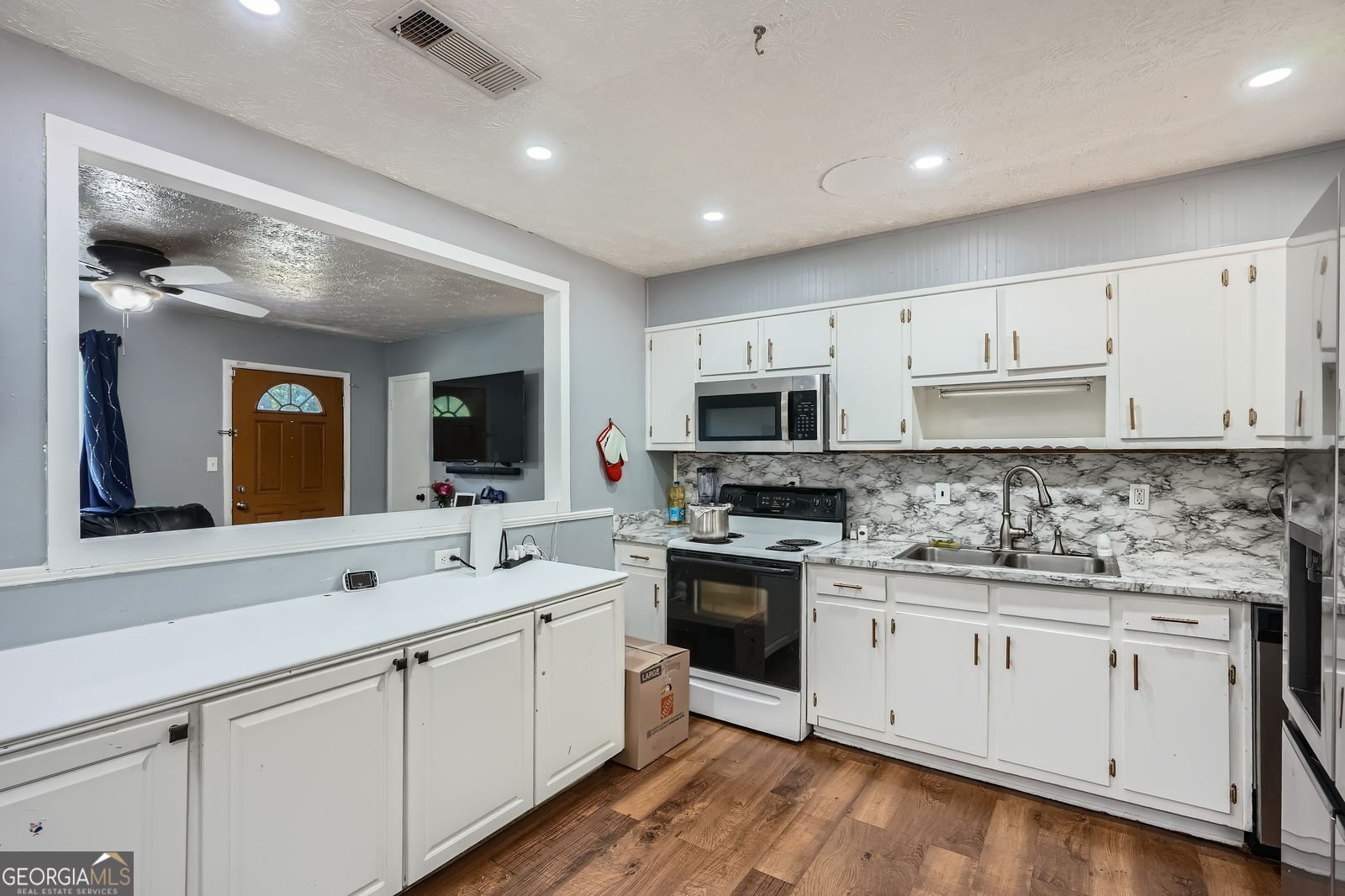8767 N View Drive Lithia Springs - 12