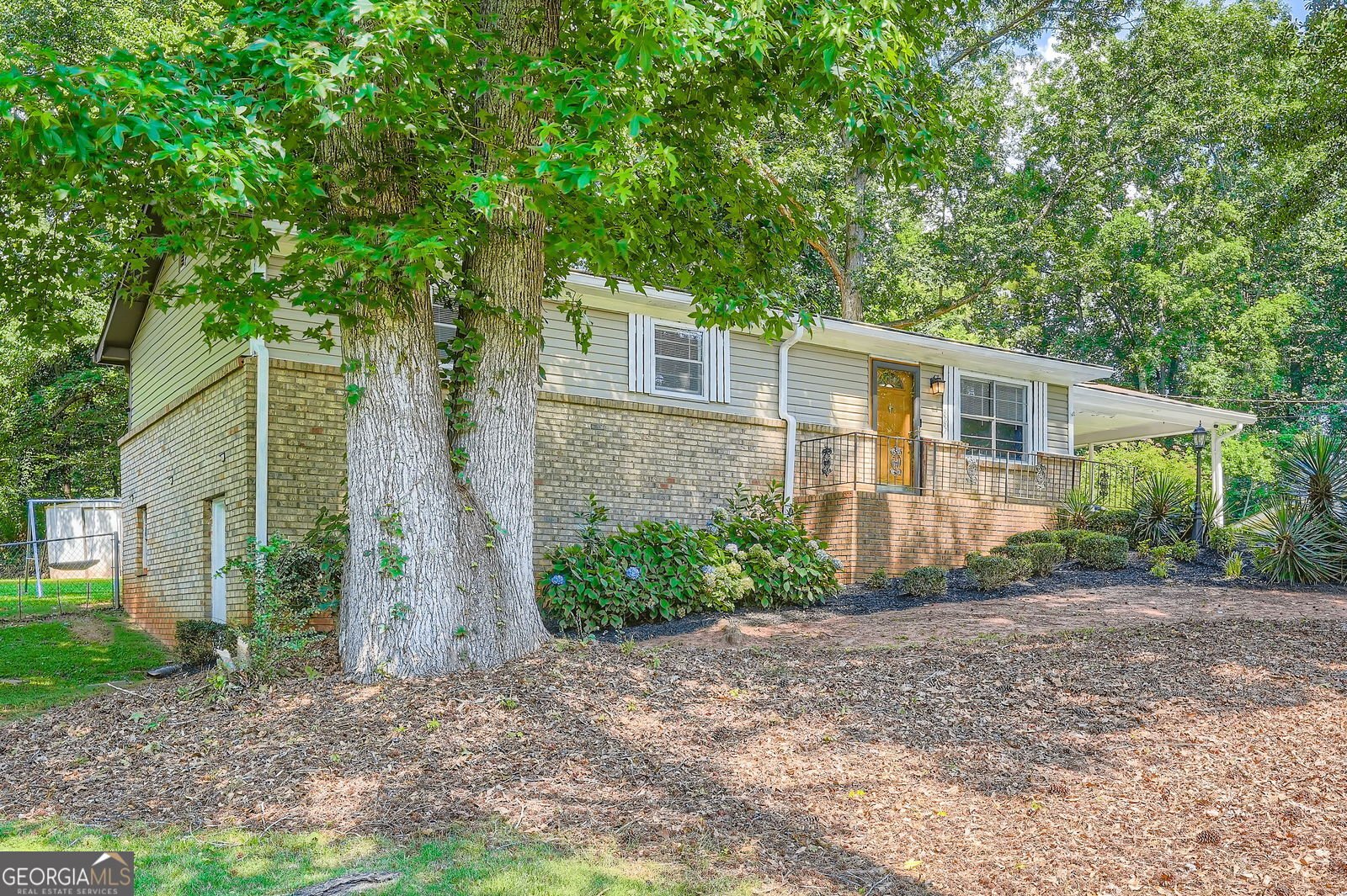 8767 N View Drive Lithia Springs - 3