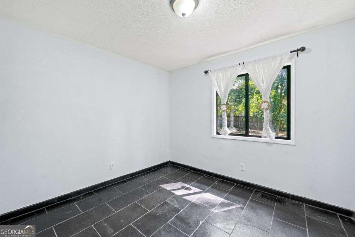 1637 Deer Run Road Lawrenceville - 11