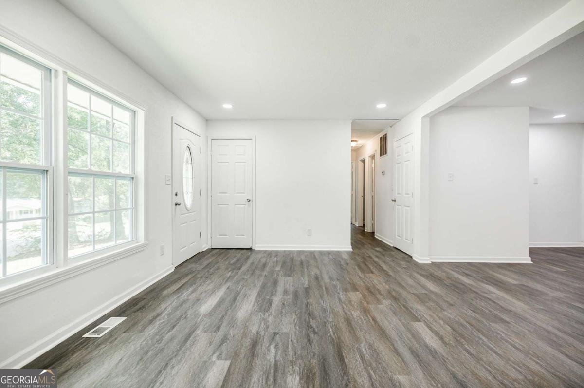 766 Brian Lane Forest Park - 7