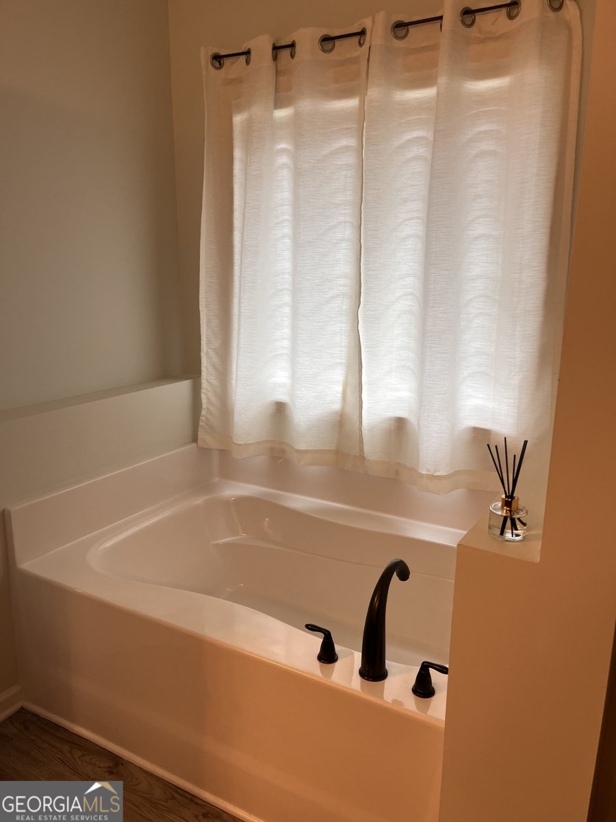 109 Lexington Park Drive LaGrange - 21