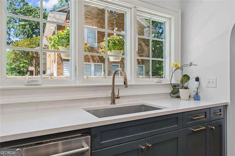 1423 Briarcliff Atlanta - 23