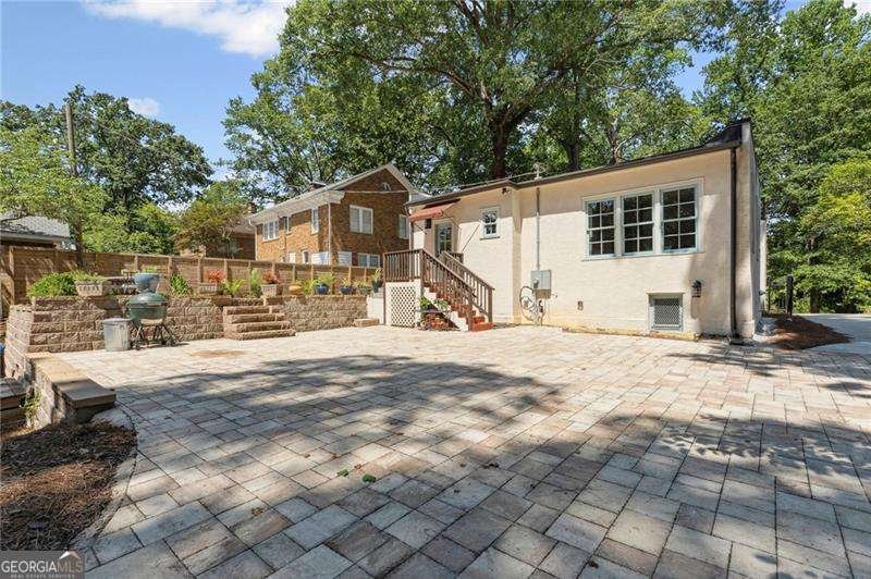 1423 Briarcliff Atlanta - 36
