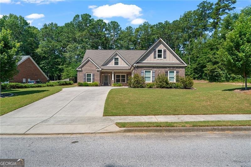 902 Edgewater Drive Loganville - 1