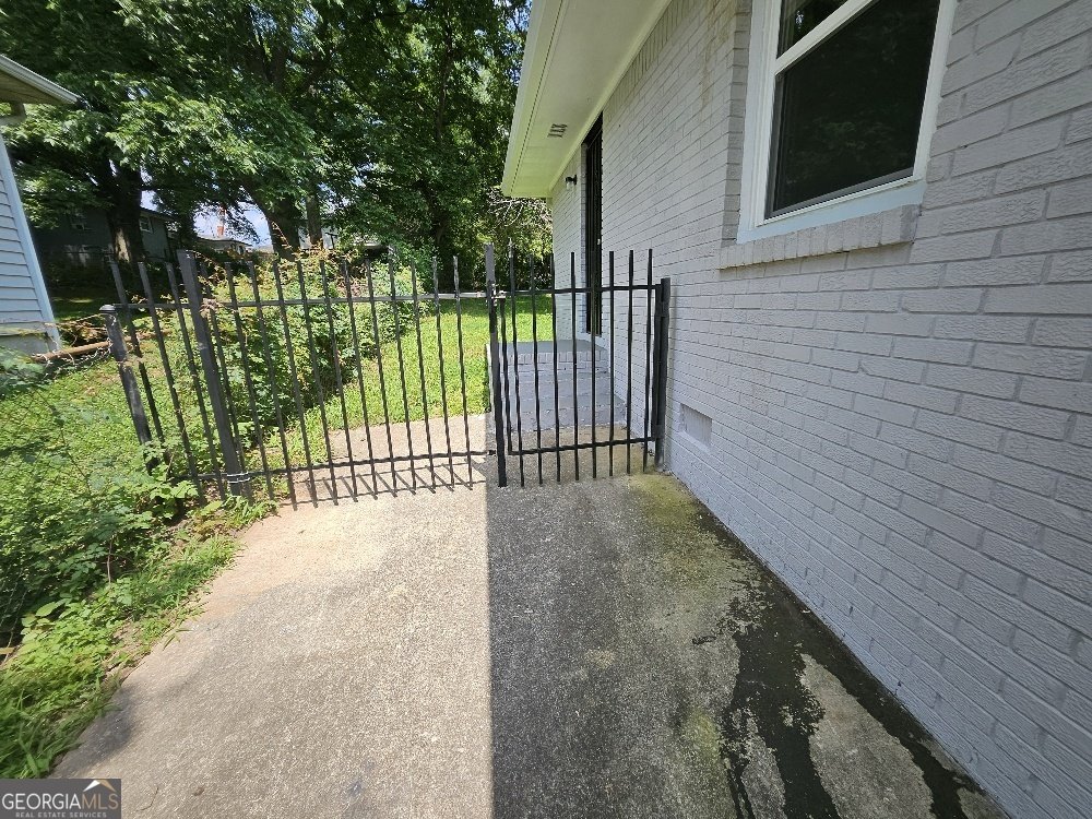 2934 Harris Street East Point - 11