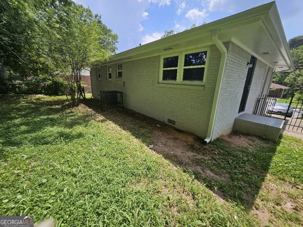 2934 Harris Street East Point - 9