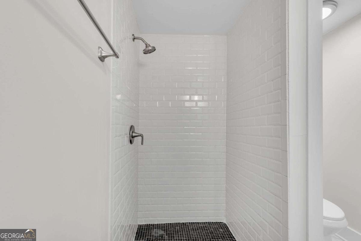 356 Lake Drive Atlanta - 39