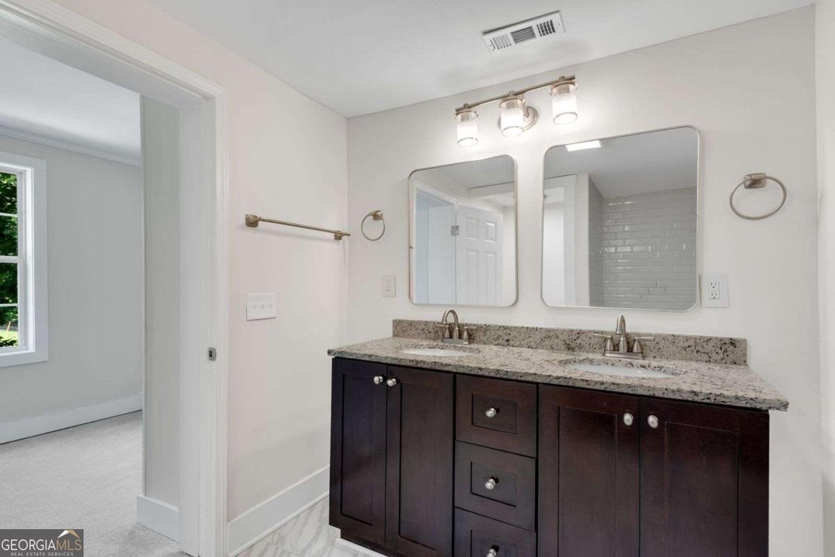356 Lake Drive Atlanta - 40