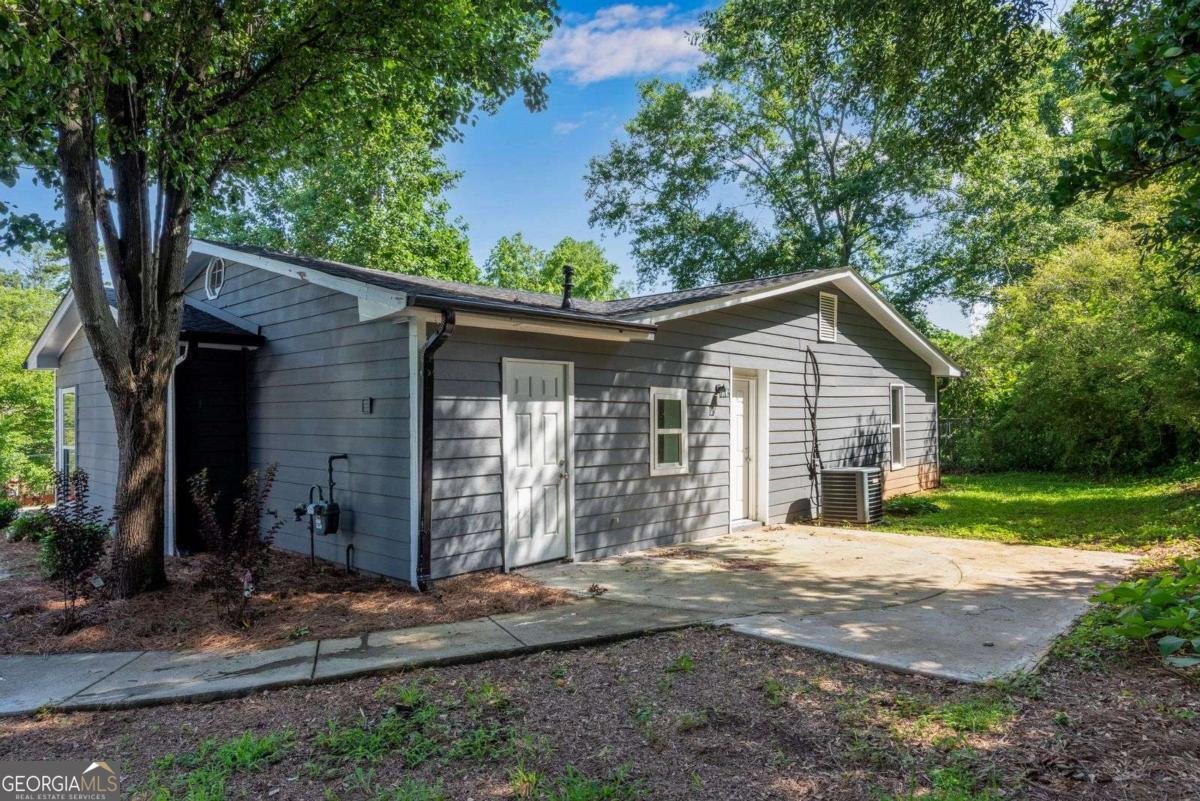 356 Lake Drive Atlanta - 45