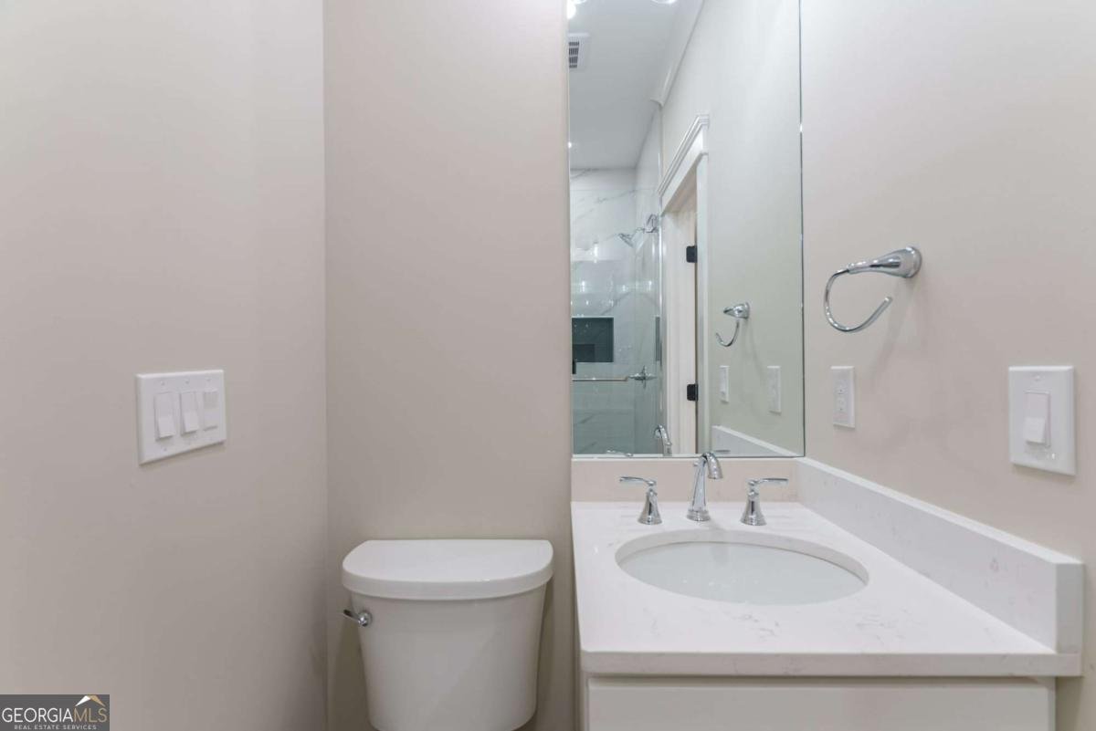 540 Sunset Avenue Comer - 11