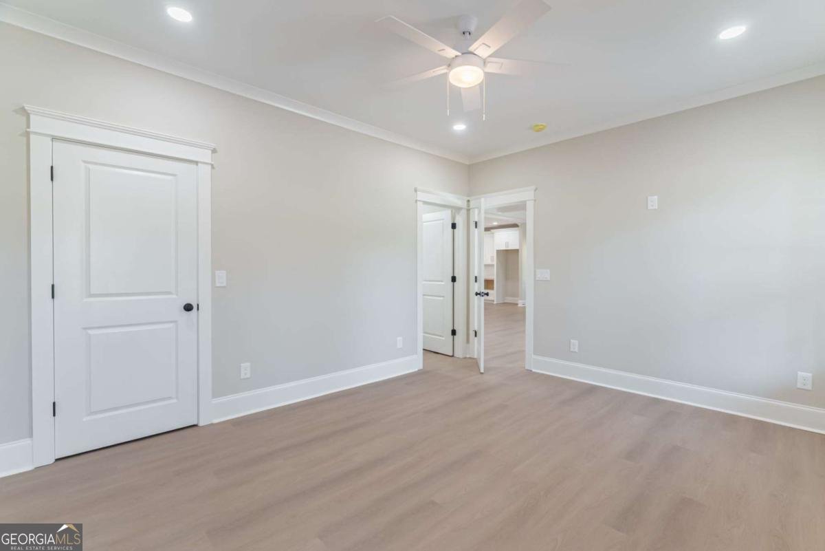 540 Sunset Avenue Comer - 16