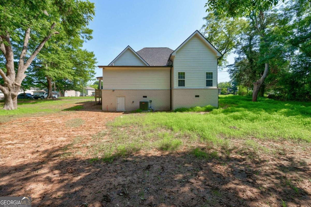 540 Sunset Avenue Comer - 26