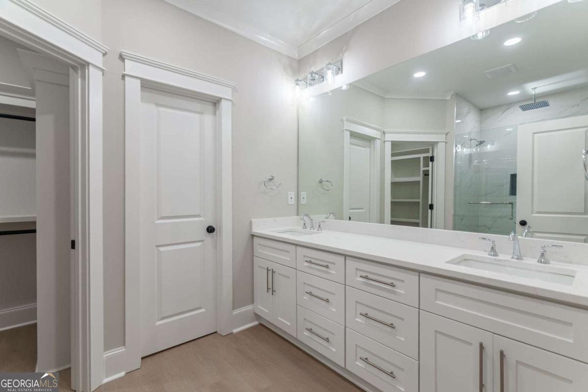540 Sunset Avenue Comer - 3