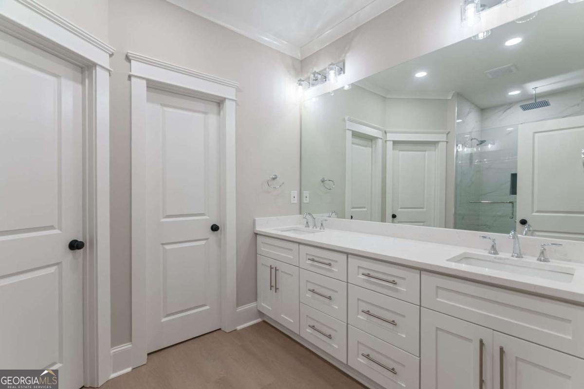 540 Sunset Avenue Comer - 4