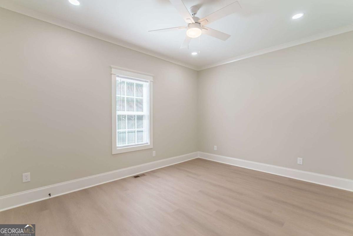 540 Sunset Avenue Comer - 7