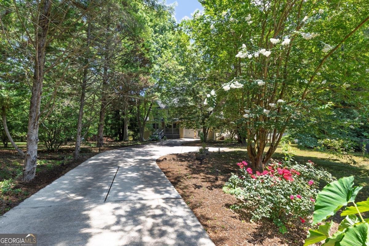 6380 Concord Road Cumming - 33