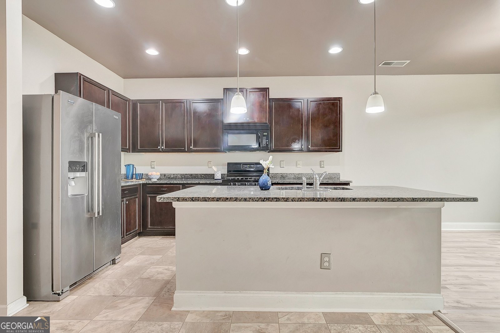 529 Dasheill Lane Atlanta - 18