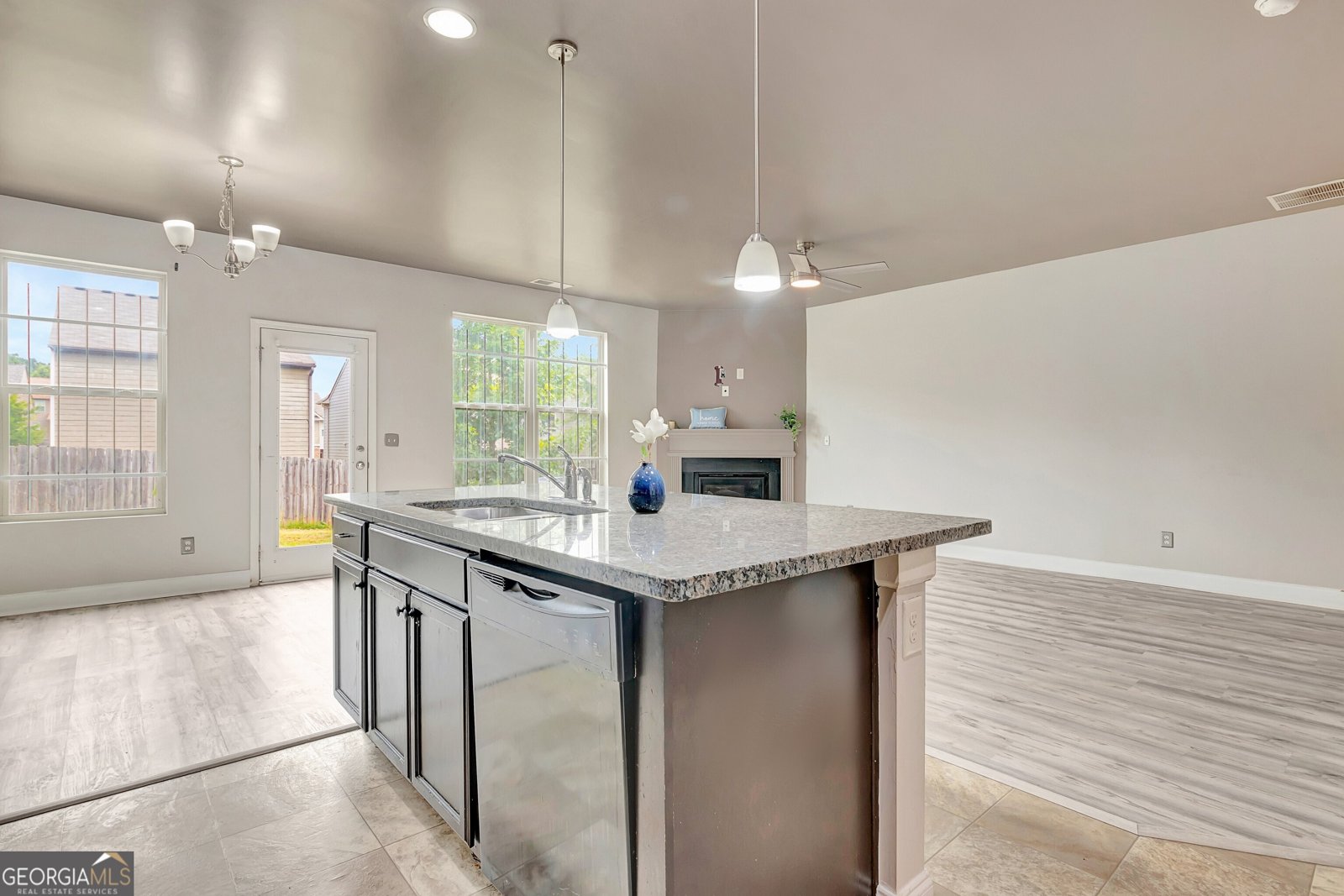 529 Dasheill Lane Atlanta - 19