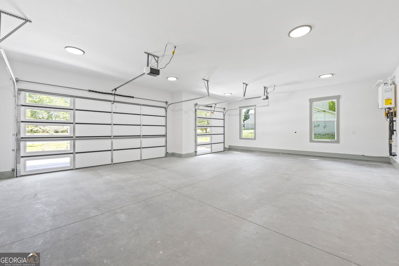 632 Hunters Cove Ln. Loganville - 18