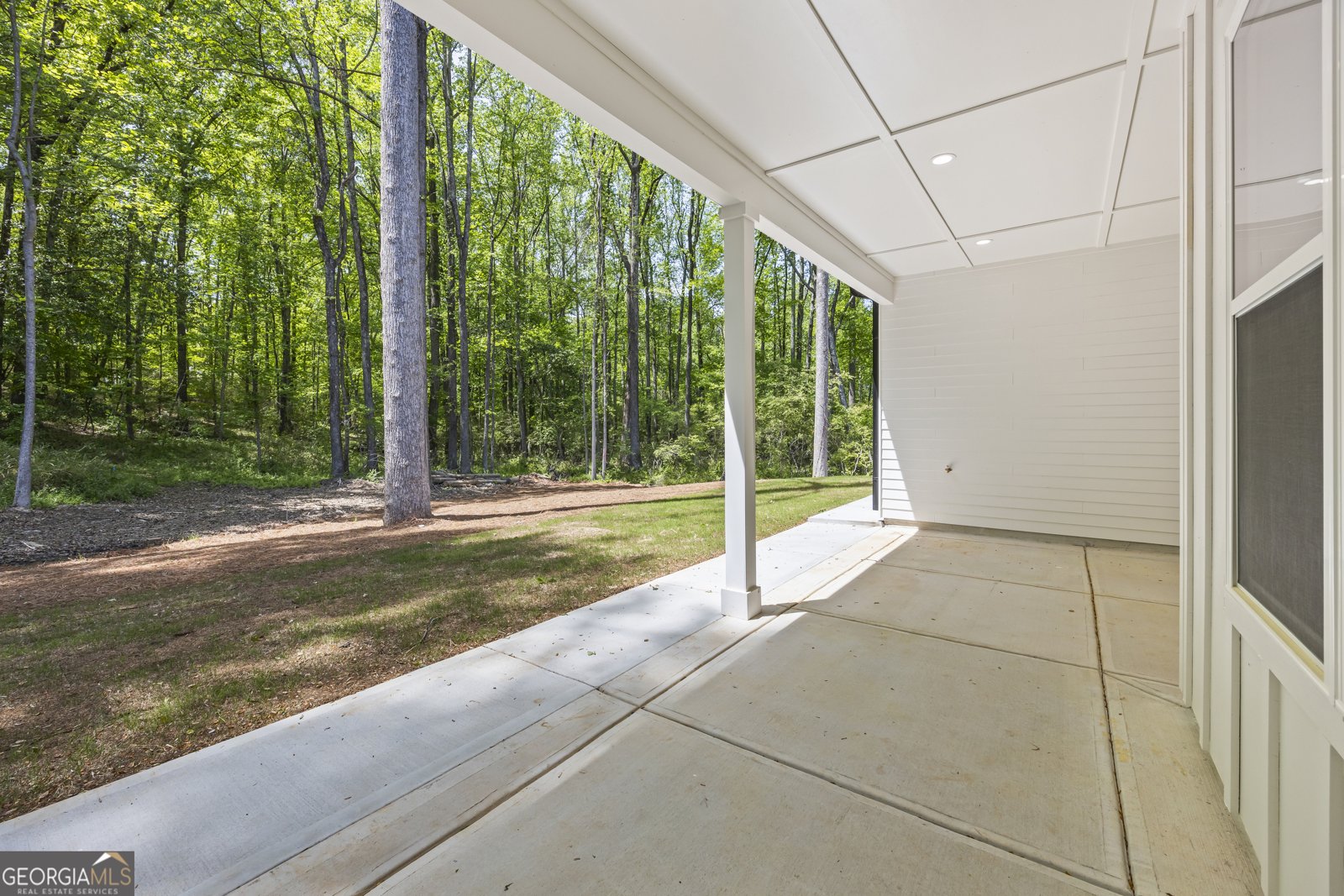 632 Hunters Cove Ln. Loganville - 25