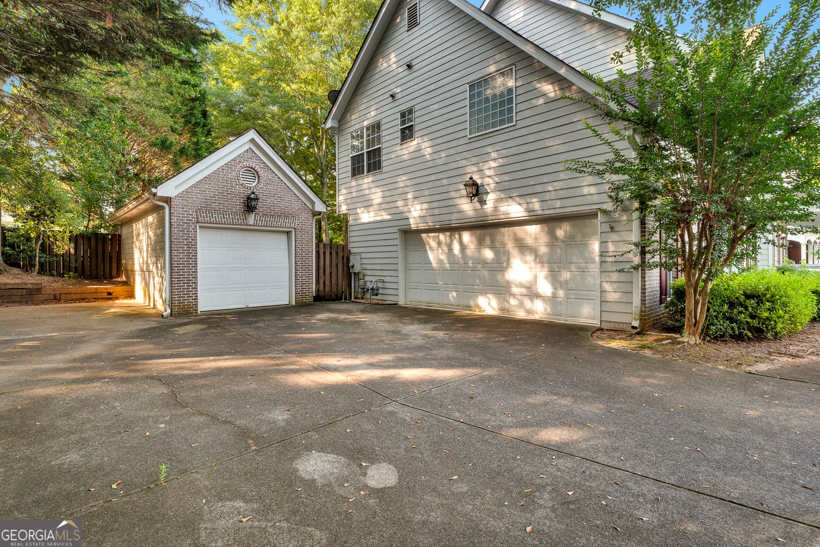 5735 LAKE WINDSOR Parkway Buford - 37