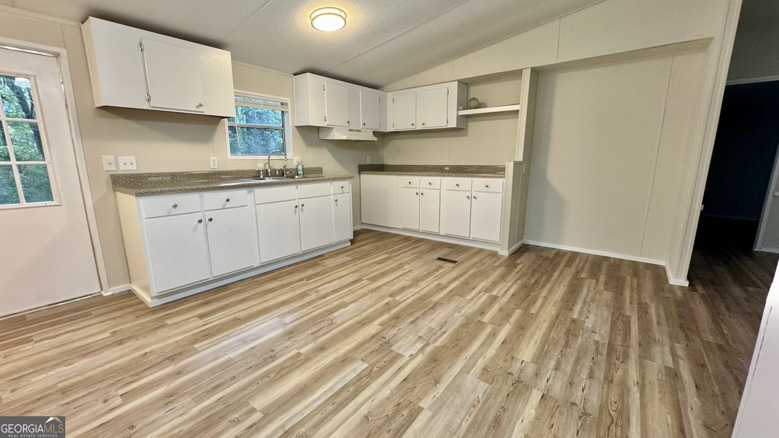 927 Louis Road Rentz - 12