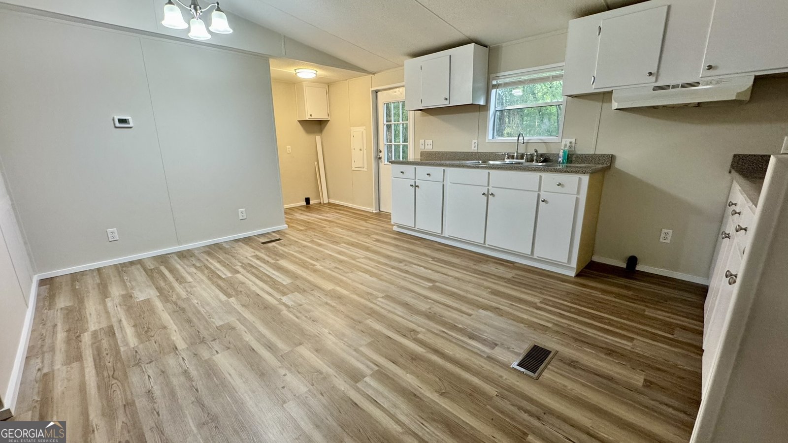 927 Louis Road Rentz - 7