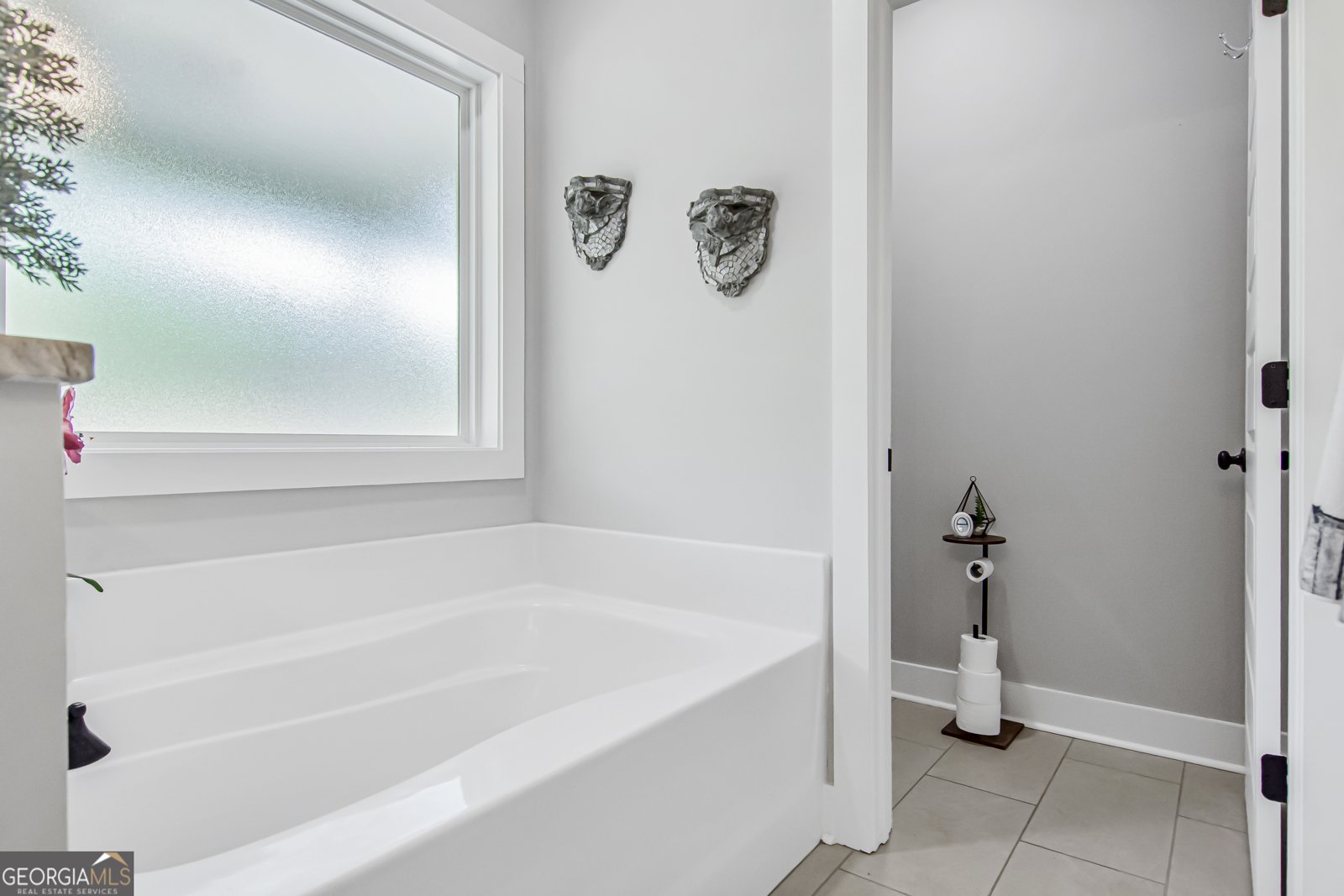 4882 State Route 240 Road Ideal - 45