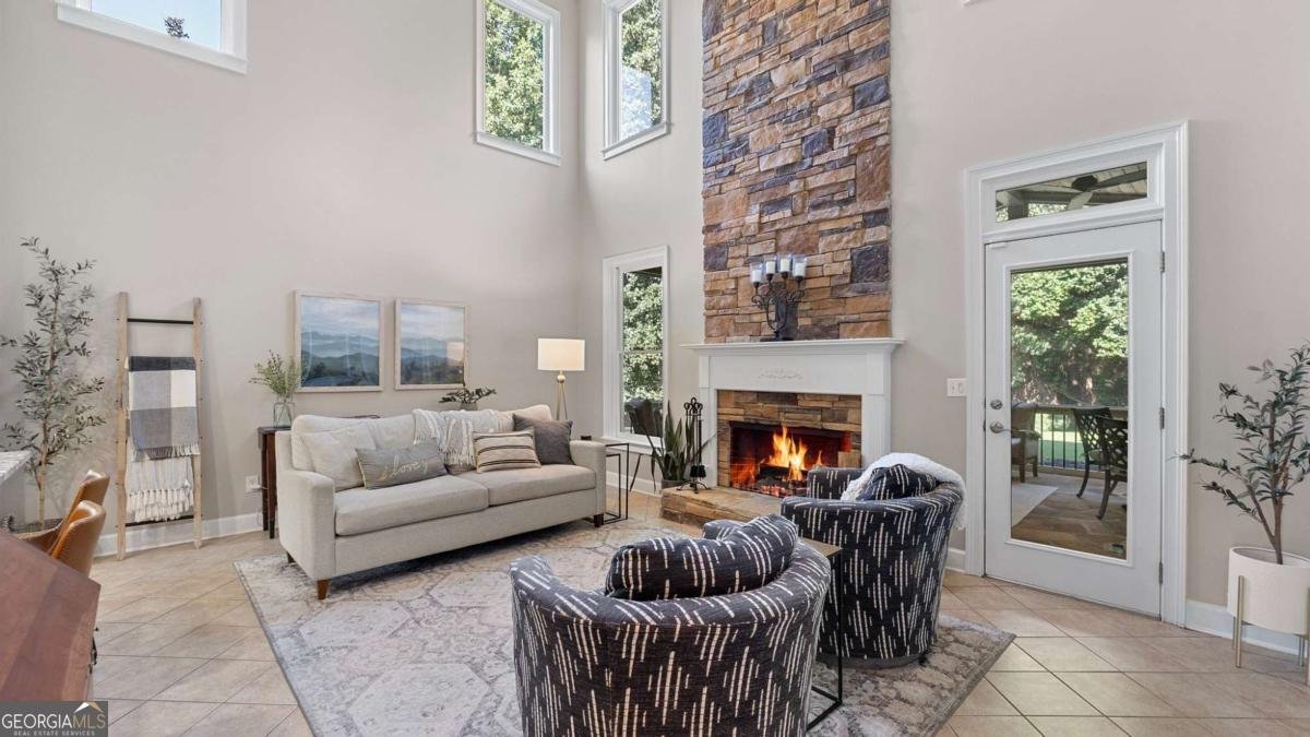 220 Brookeivey Lane Milton - 7
