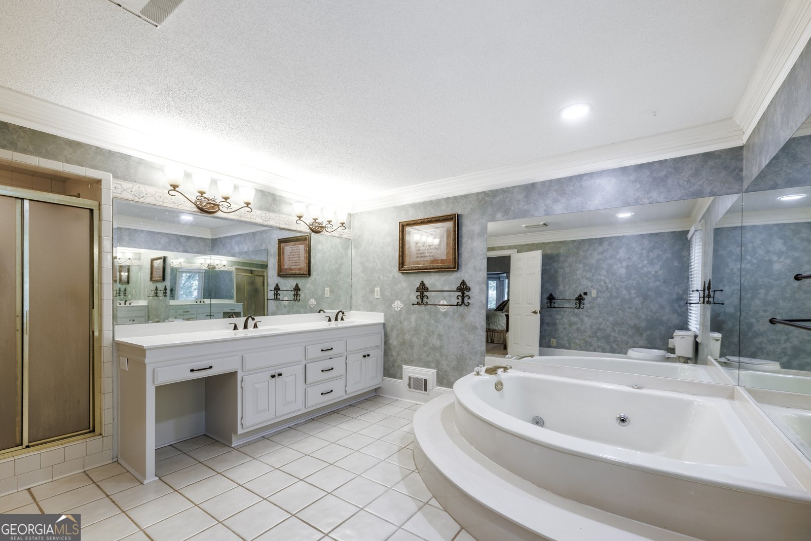 1565 Kings Crossing Smoke Rise - 35