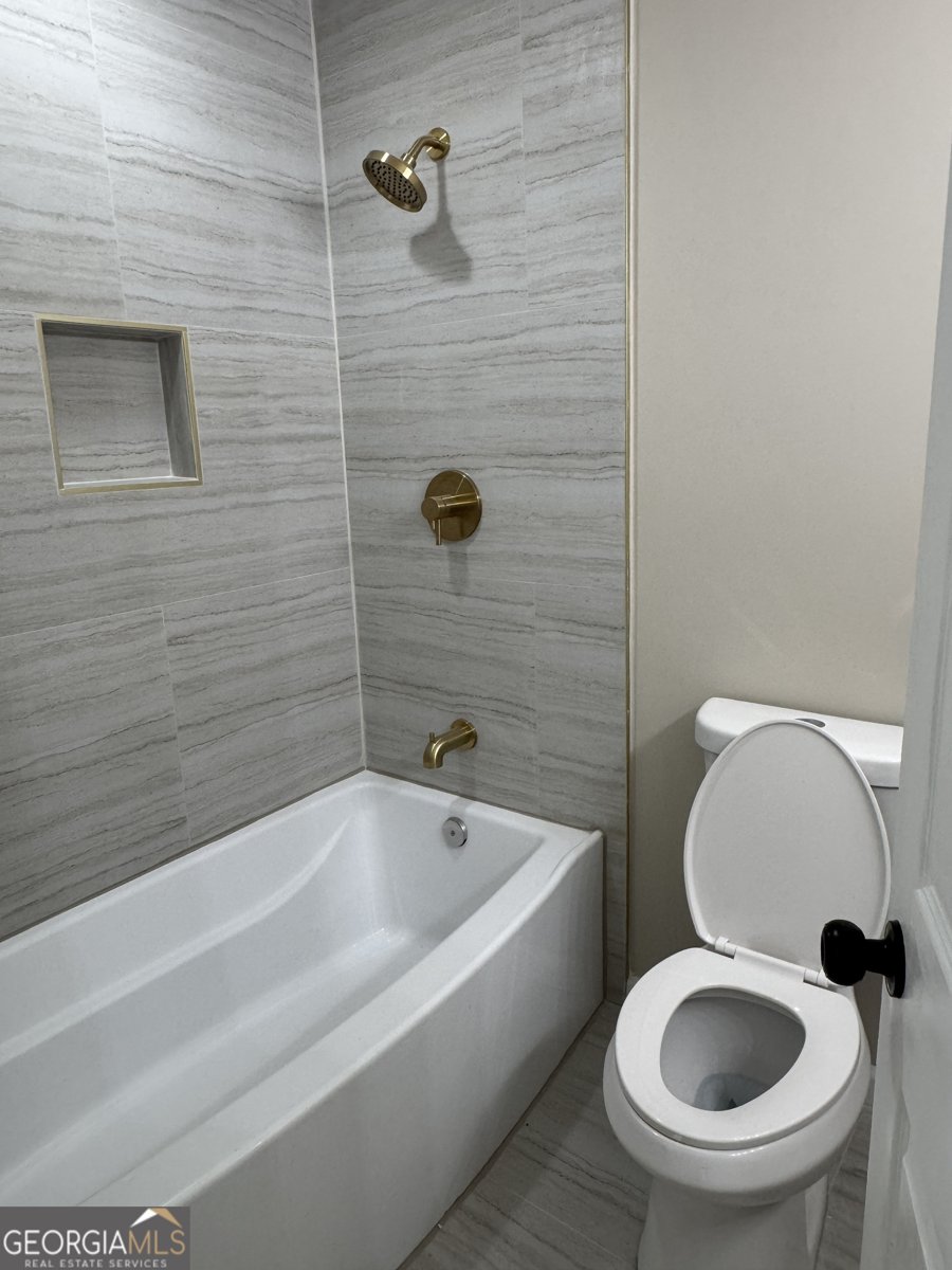 5913 Walters Loop Columbus - 29