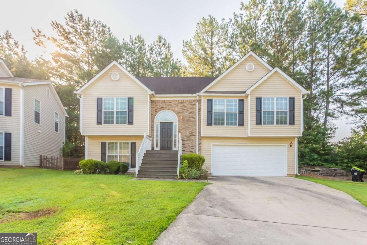 5033 Kens Court Stockbridge - 1