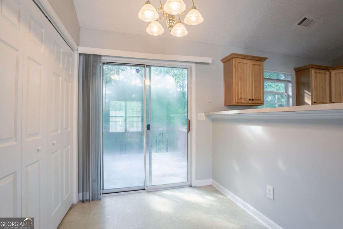 5033 Kens Court Stockbridge - 16