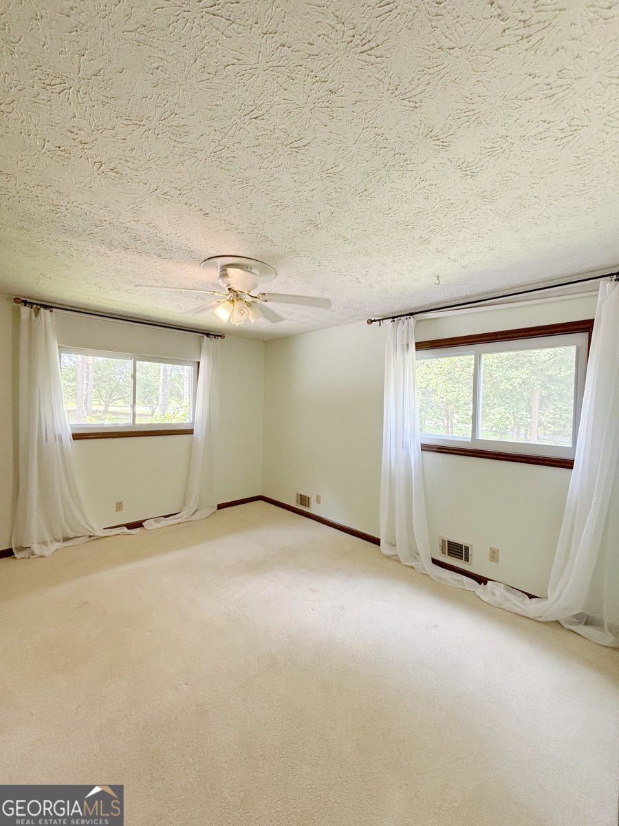 125 Cannongate Circle Sharpsburg - 11