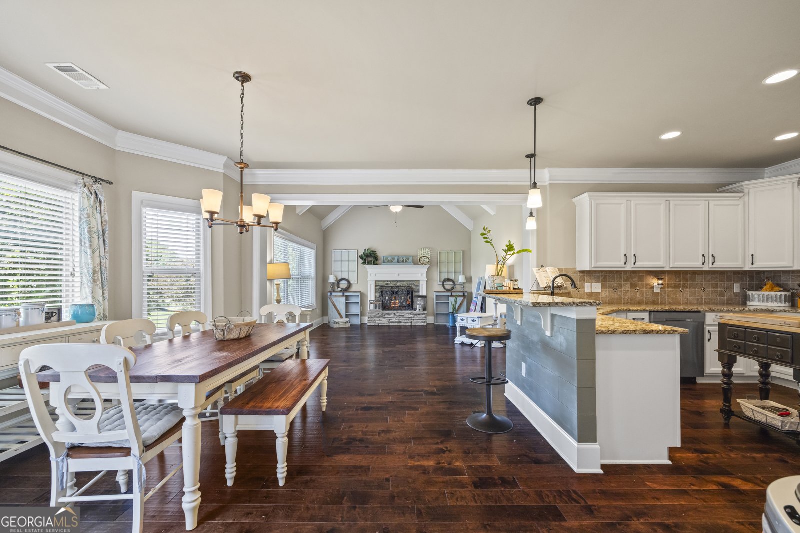 2453 Club Estates Drive Statham - 21