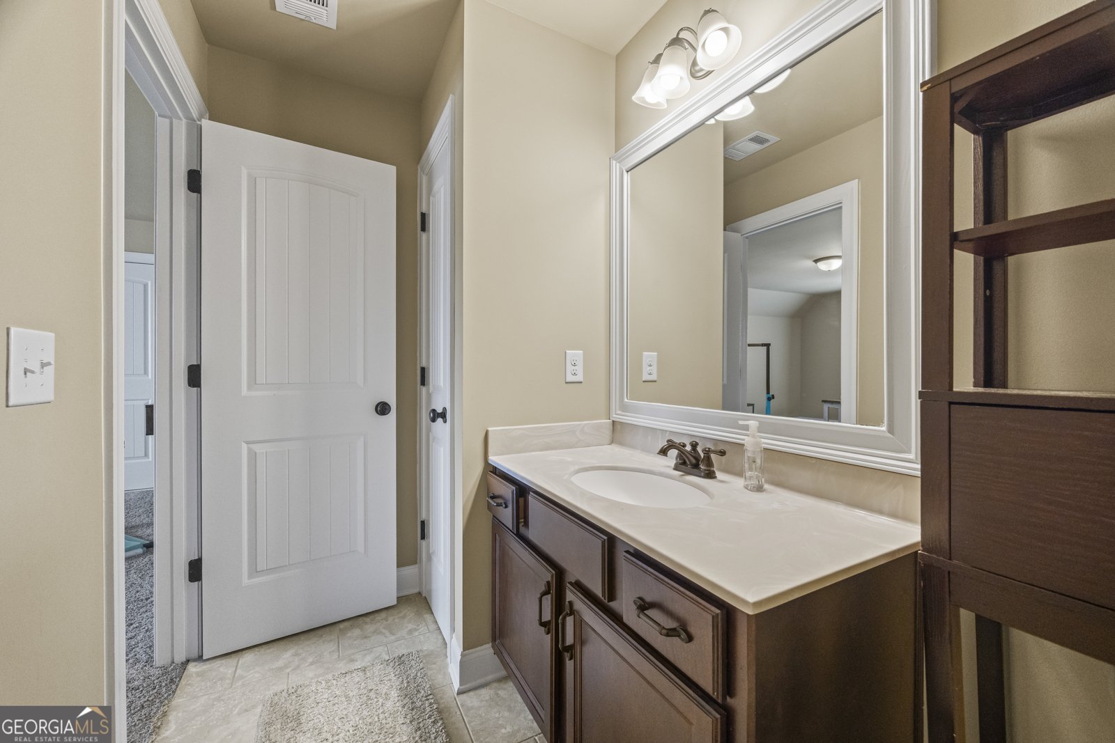 2453 Club Estates Drive Statham - 68