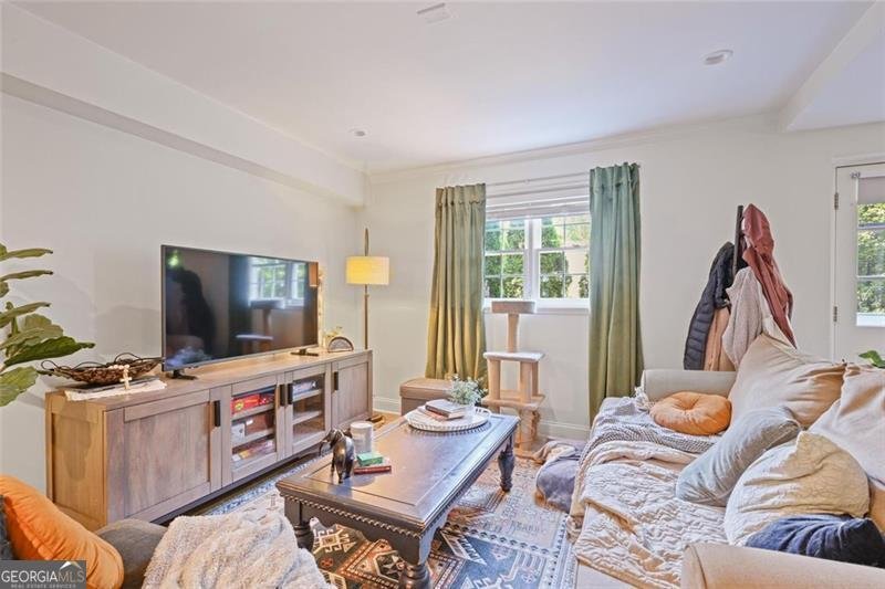 7045 Hunters Knoll Sandy Springs - 11