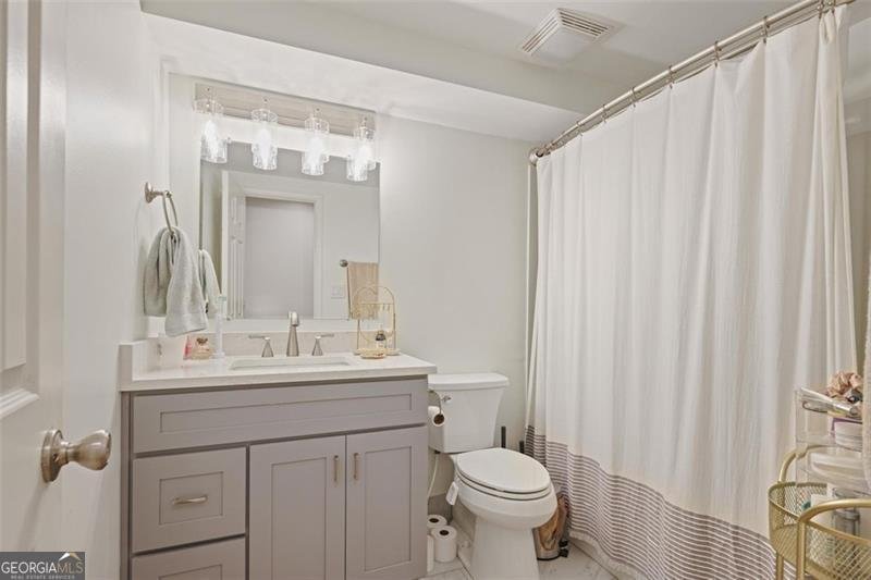 7045 Hunters Knoll Sandy Springs - 14