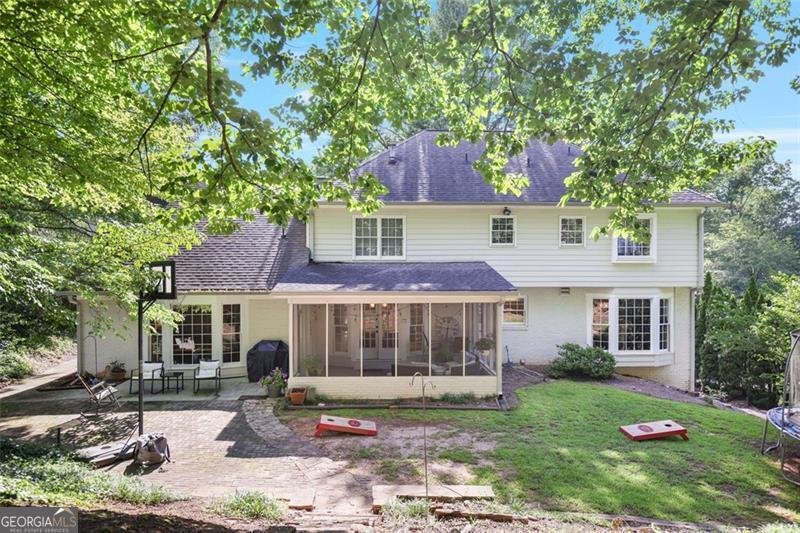 7045 Hunters Knoll Sandy Springs - 17