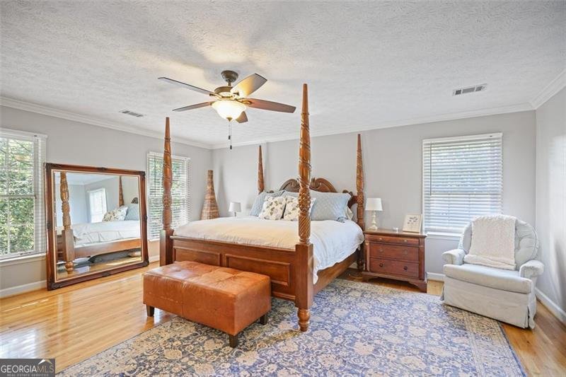 7045 Hunters Knoll Sandy Springs - 23