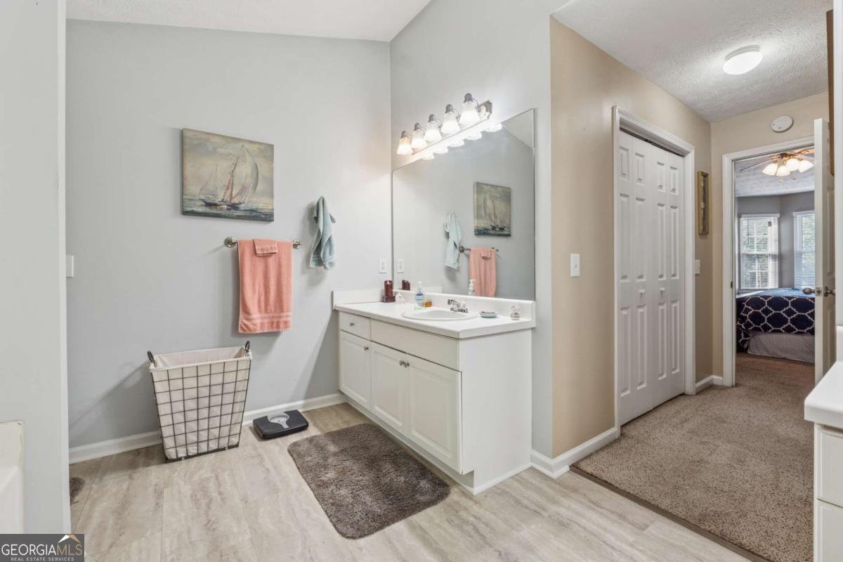 672 Victorian Circle Dallas - 13